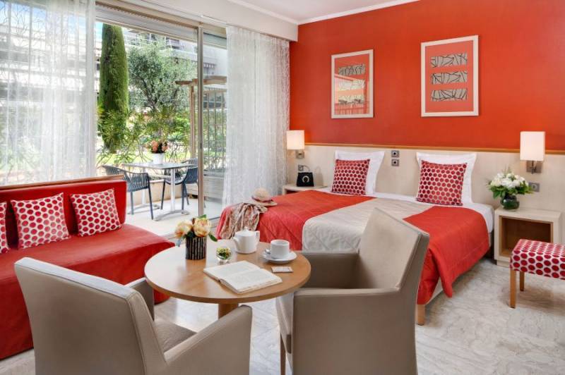 Chambres d’hôtel à Antibes - Juan-les-Pins Chambres d’hôtel à Antibes - Juan-les-Pins